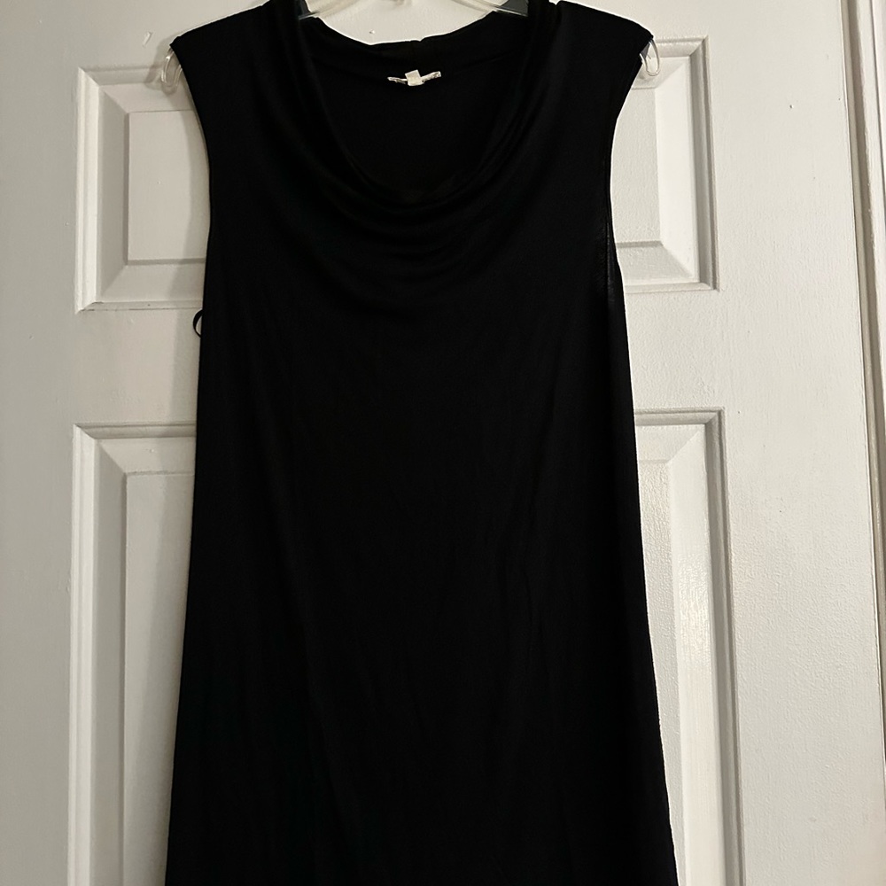 Women’s sleeveless knit top